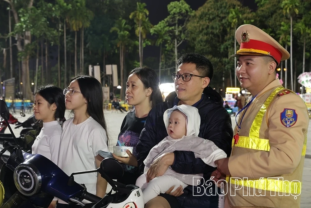 Rộn ràng không khí đón giao thừa tại Phú Thọ