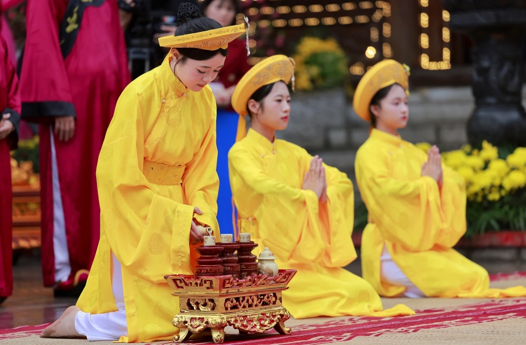 Vẻ đẹp “trong veo”, thuần khiết nơi đất Mẫu