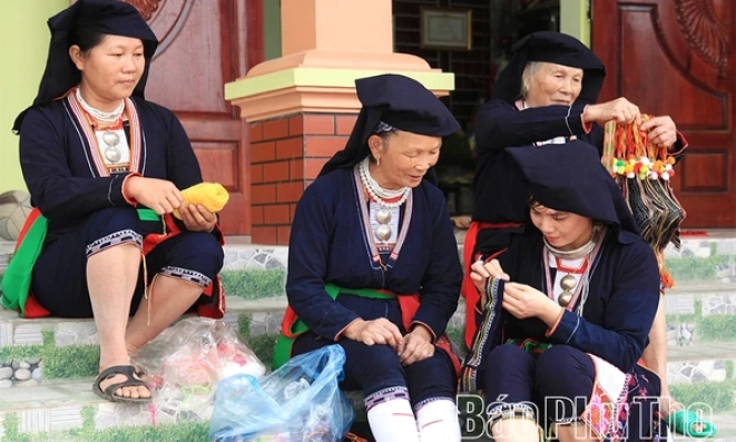 Sắc Xu&acirc;n Y&ecirc;n L&atilde;ng