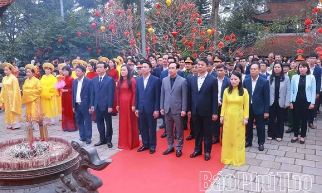 D&acirc;ng hương tưởng niệm Tổ Mẫu &Acirc;u Cơ ng&agrave;y &ldquo;Ti&ecirc;n gi&aacute;ng&rdquo;