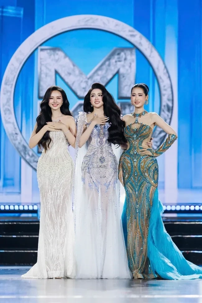 Phan Phương Oanh đăng quang Miss World Việt Nam 2026