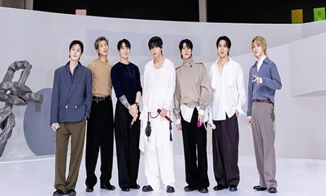 Nh&oacute;m nhạc BTS &ldquo;c&agrave;n qu&eacute;t&rdquo; hạng mục ch&iacute;nh c&aacute;c bảng xếp hạng trong tuần đầu trở lại