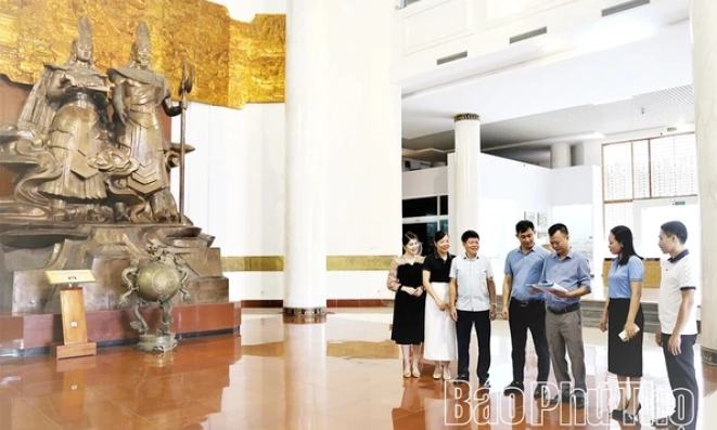 T&iacute;ch cực chuẩn bị triển l&atilde;m &ldquo;Văn h&oacute;a thời đại H&ugrave;ng Vương - Tinh hoa hội tụ&rdquo;