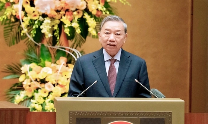 Mọi quyết s&aacute;ch, hoạt động lập ph&aacute;p, gi&aacute;m s&aacute;t phải hướng tới mục ti&ecirc;u cao nhất l&agrave; phục vụ Nh&acirc;n d&acirc;n