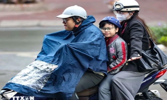 Thời tiết ng&agrave;y 1/4: Bắc Bộ cảnh b&aacute;o mưa d&ocirc;ng, Nam Bộ nắng n&oacute;ng gia tăng