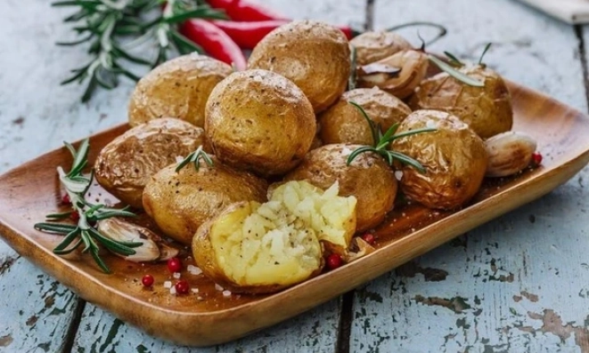 6 loại rau củ quả ăn cả vỏ gi&uacute;p hấp thu trọn vẹn dưỡng chất