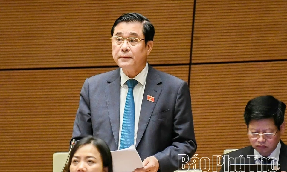 Ho&agrave;n thiện dự thảo Luật về thuế theo hướng lấy người d&acirc;n v&agrave; hoạt động sản xuất, kinh doanh hợp ph&aacute;p l&agrave;m trung t&acirc;m phục vụ