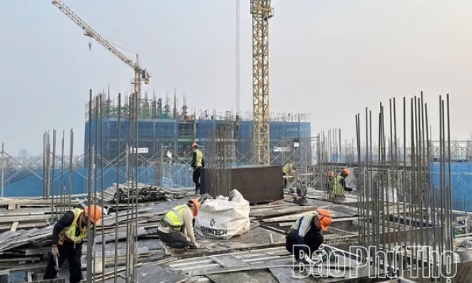 Tr&ecirc;n những c&ocirc;ng tr&igrave;nh trọng điểm