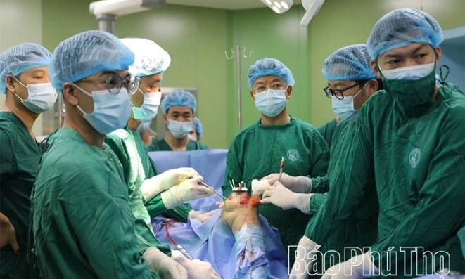 Ch&uacute; trọng ph&aacute;t triển kỹ thuật y tế chuy&ecirc;n s&acirc;u