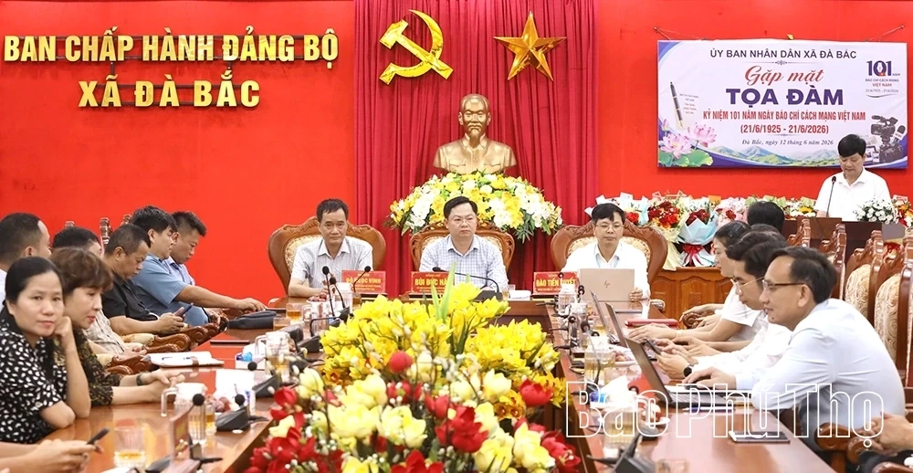 Báo chí đồng hành cùng xã Đà Bắc trên hành trình bứt phá mới