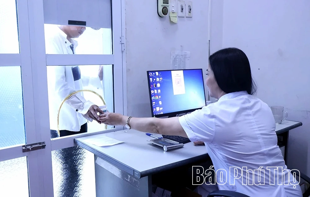 Đồng hành với người nhiễm HIV