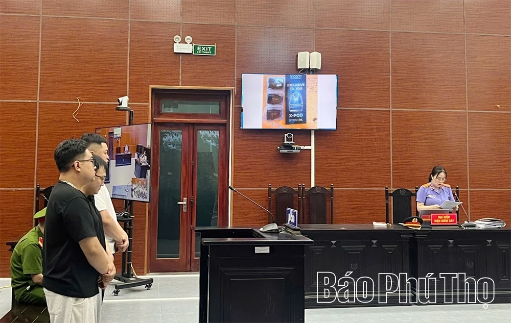 Chặn thuốc lá điện tử vào học đường