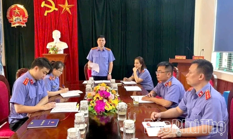 Trẻ ho&aacute; độ tuổi ly h&ocirc;n v&agrave; những hệ lụy