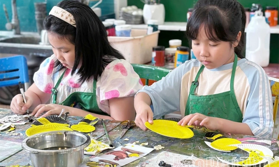 S&aacute;ng tạo từ vật liệu t&aacute;i chế