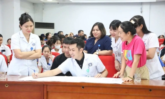 Bệnh viện Đa khoa tỉnh: Hơn 600 học vi&ecirc;n tập huấn n&acirc;ng cao năng lực giao tiếp, ứng xử