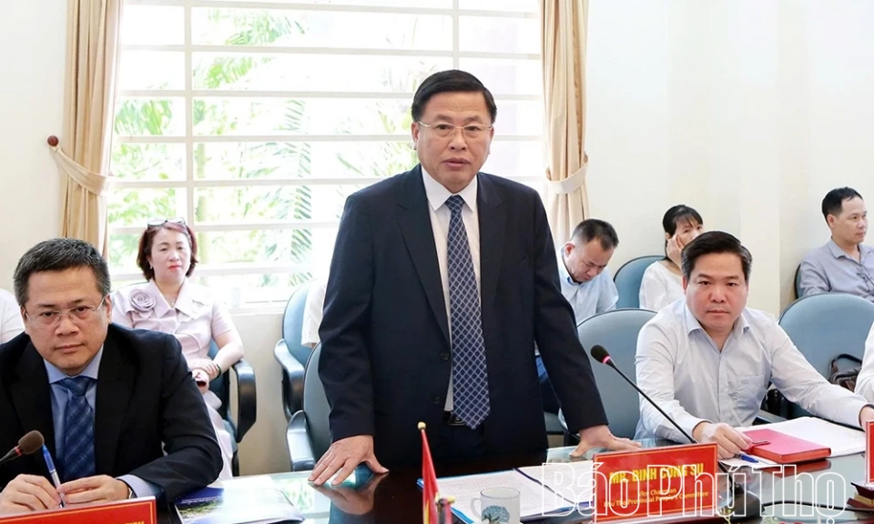 Đo&agrave;n c&ocirc;ng t&aacute;c Bộ N&ocirc;ng nghiệp v&agrave; L&acirc;m nghiệp nước Cộng h&ograve;a Angola l&agrave;m việc tại Ph&uacute; Thọ